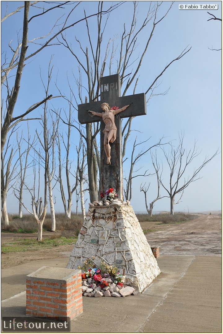 Fabios-LifeTour-Argentina-2015-July-August-Epecuen-Epecuen-ghost-town-1.-Bike-Trip-to-the-Epecuen-ghost-town-2240