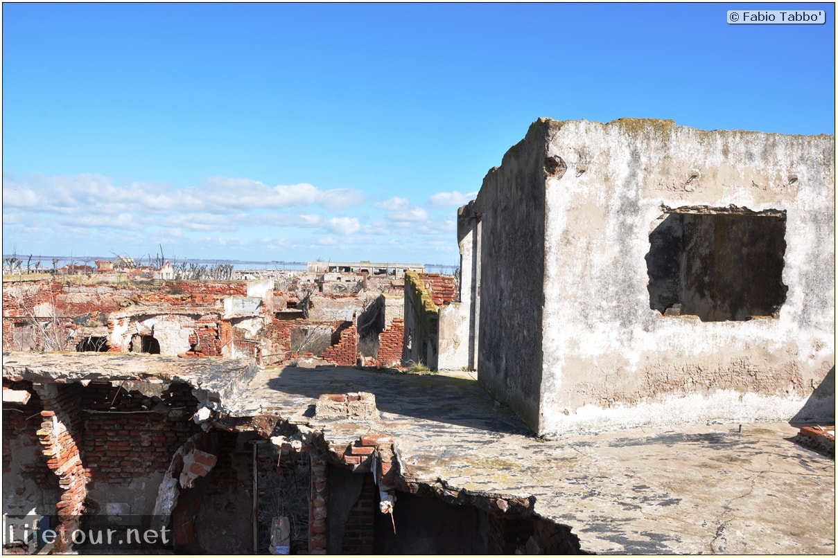 Fabios-LifeTour-Argentina-2015-July-August-Epecuen-Epecuen-ghost-town-3.-Epecuen-Ghost-town-7975