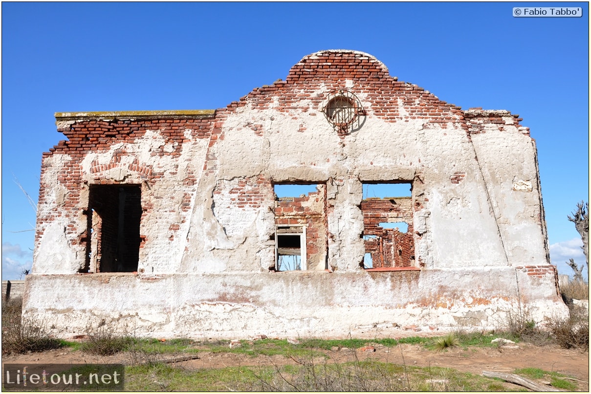 Fabios-LifeTour-Argentina-2015-July-August-Epecuen-Epecuen-ghost-town-3.-Epecuen-Ghost-town-8145