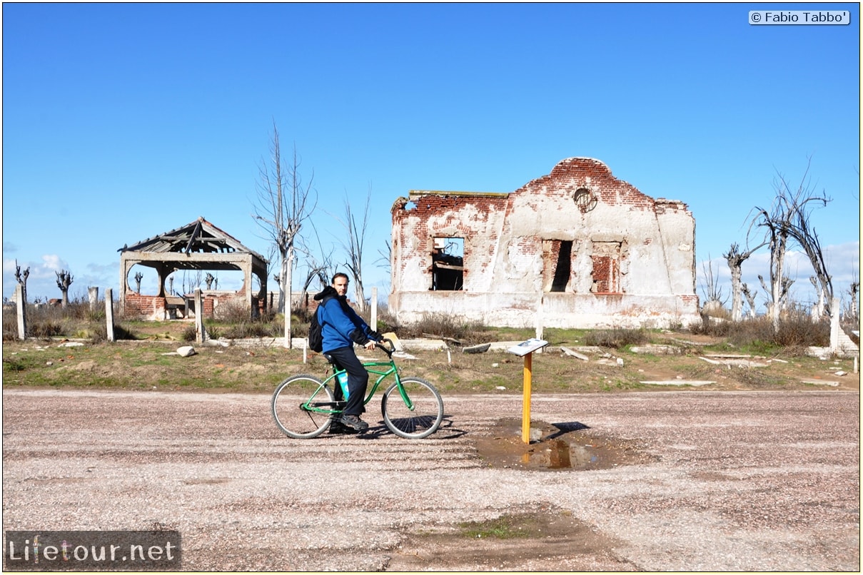 Fabios-LifeTour-Argentina-2015-July-August-Epecuen-Epecuen-ghost-town-3.-Epecuen-Ghost-town-8312