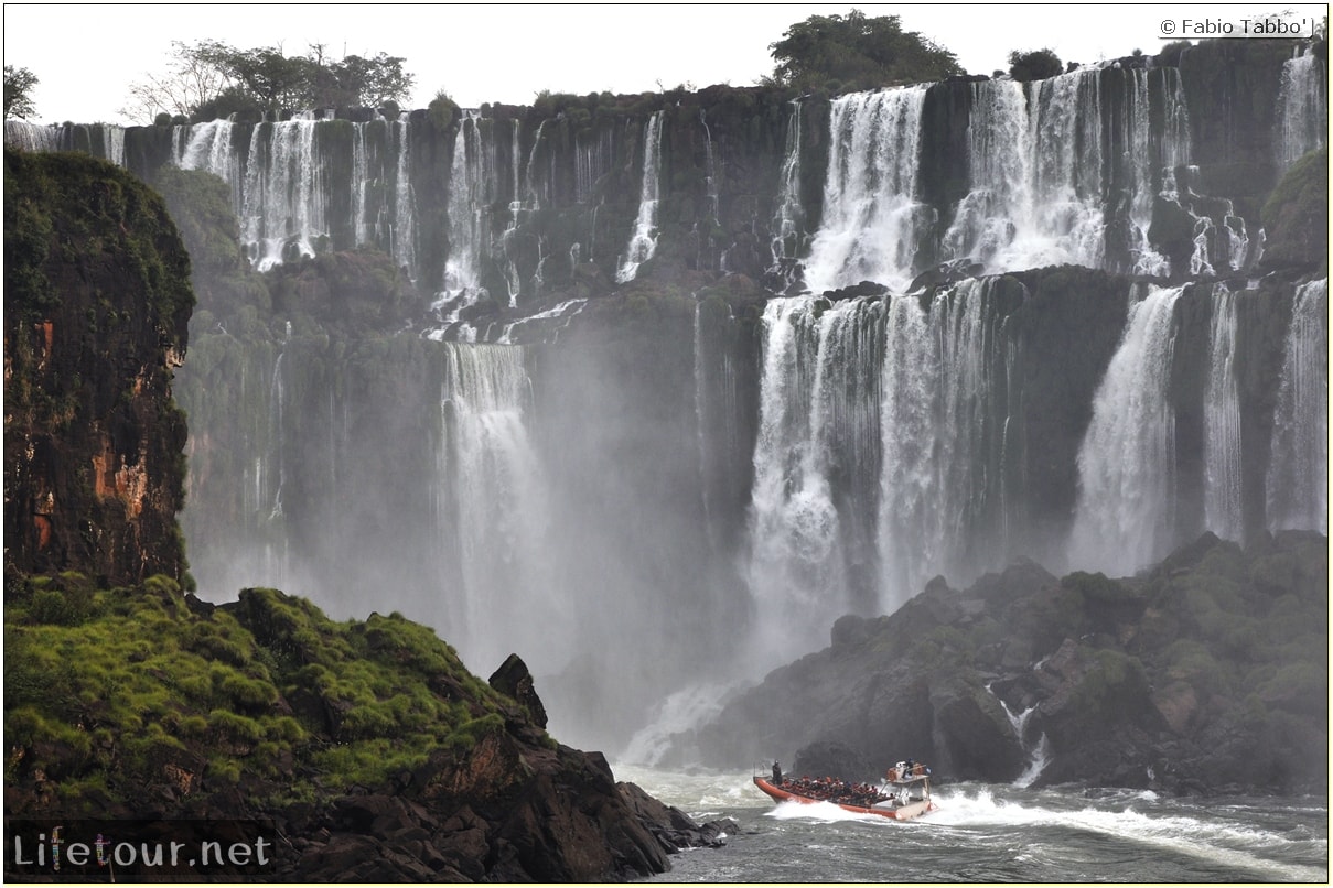 Fabios-LifeTour-Argentina-2015-July-August-Puerto-Iguazu-falls-The-Iguazu-falls-8454-cover-1