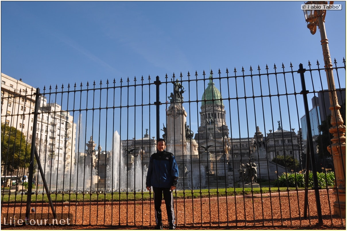 Fabios-LifeTour-Argentina-2015-July-August-buenos-aires-City-Center-Plaza-25-de-Mayo-and-Casa-Rosada-7086