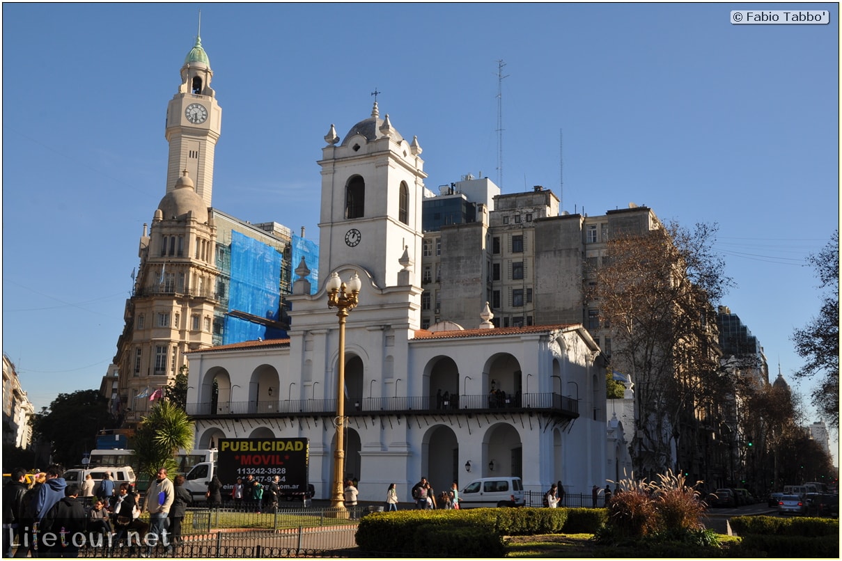 Fabios-LifeTour-Argentina-2015-July-August-buenos-aires-City-Center-Plaza-25-de-Mayo-and-Casa-Rosada-7539