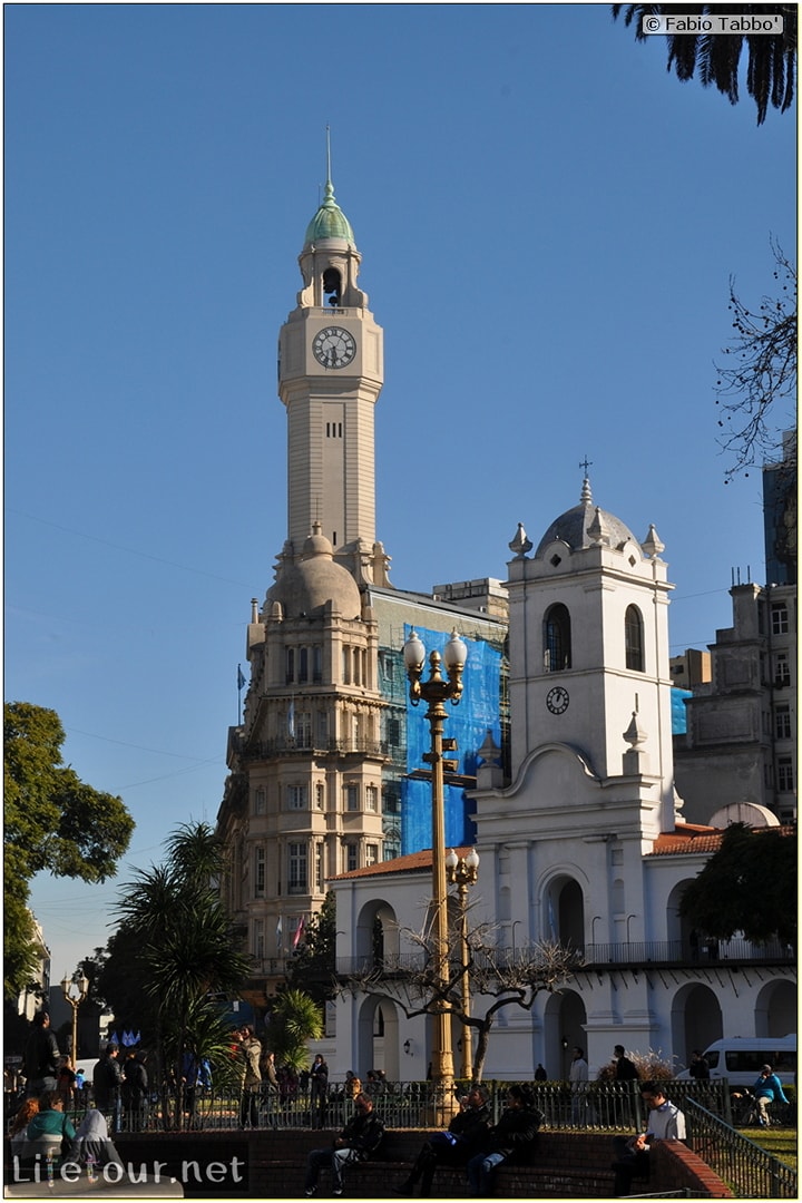 Fabios-LifeTour-Argentina-2015-July-August-buenos-aires-City-Center-Plaza-25-de-Mayo-and-Casa-Rosada-8005