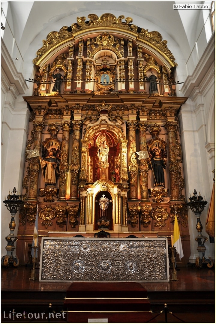 Fabios-LifeTour-Argentina-2015-July-August-buenos-aires-Recoleta-Iglesia-Nuestra-Senora-Del-Pilar-4628