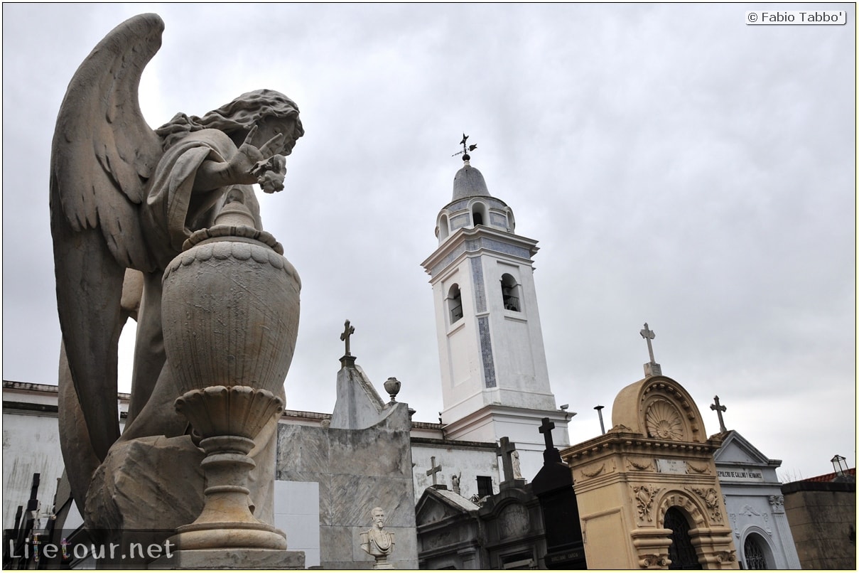 Fabios-LifeTour-Argentina-2015-July-August-buenos-aires-Recoleta-Recoleta-Cemetery-2943-cover-1