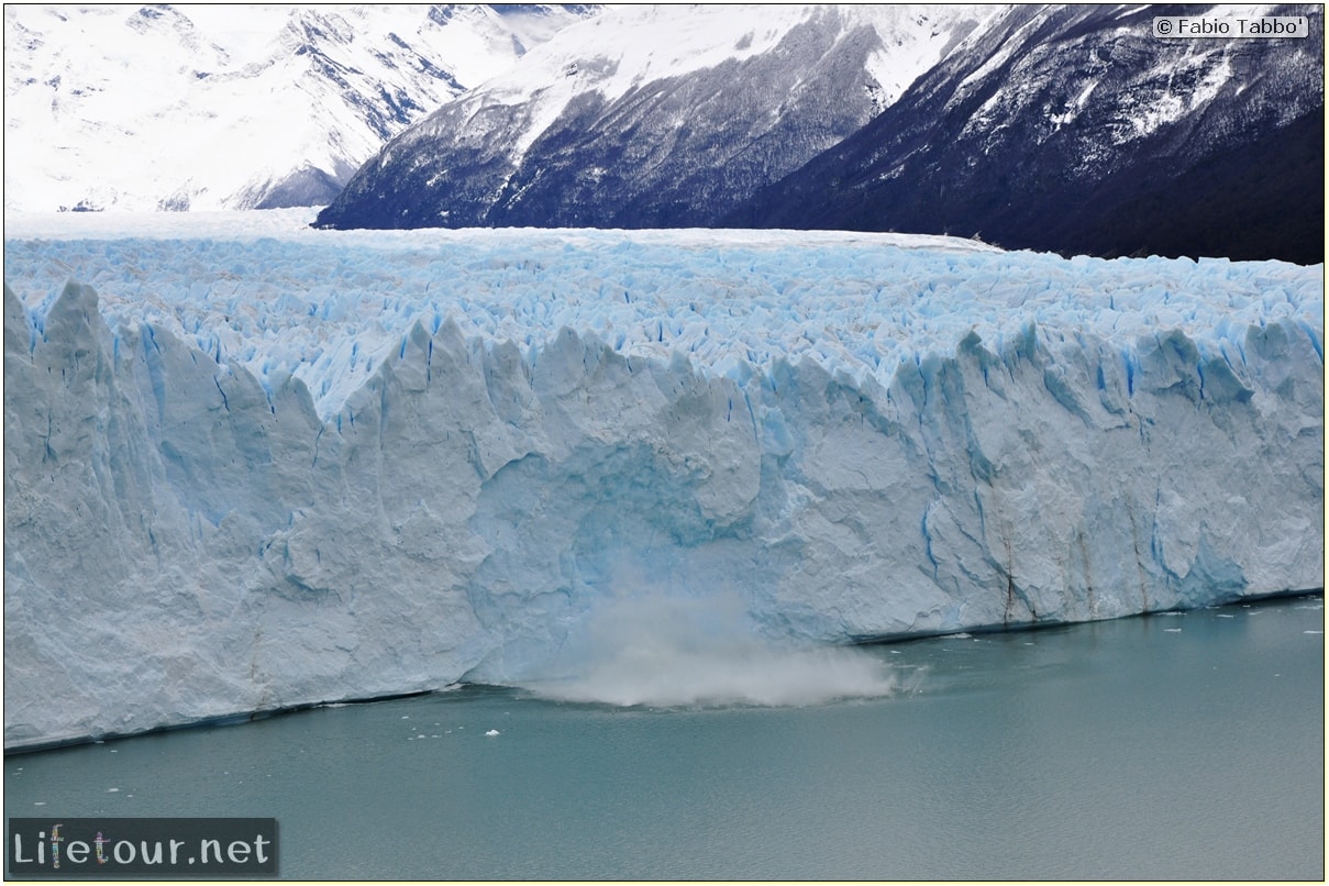 Glacier-Perito-Moreno-Northern-section-Glacier-breaking-photo-sequence-248