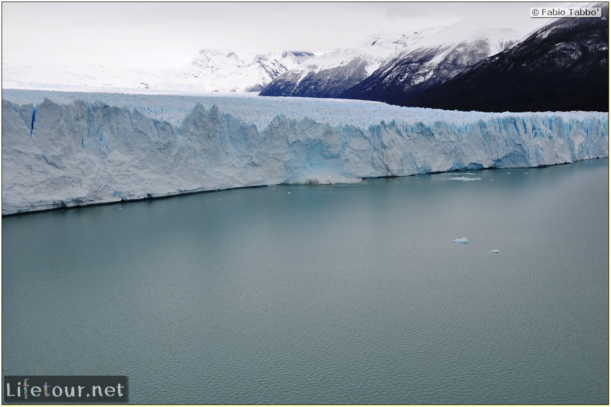 Glacier-Perito-Moreno-Northern-section-Glacier-breaking-photo-sequence-251