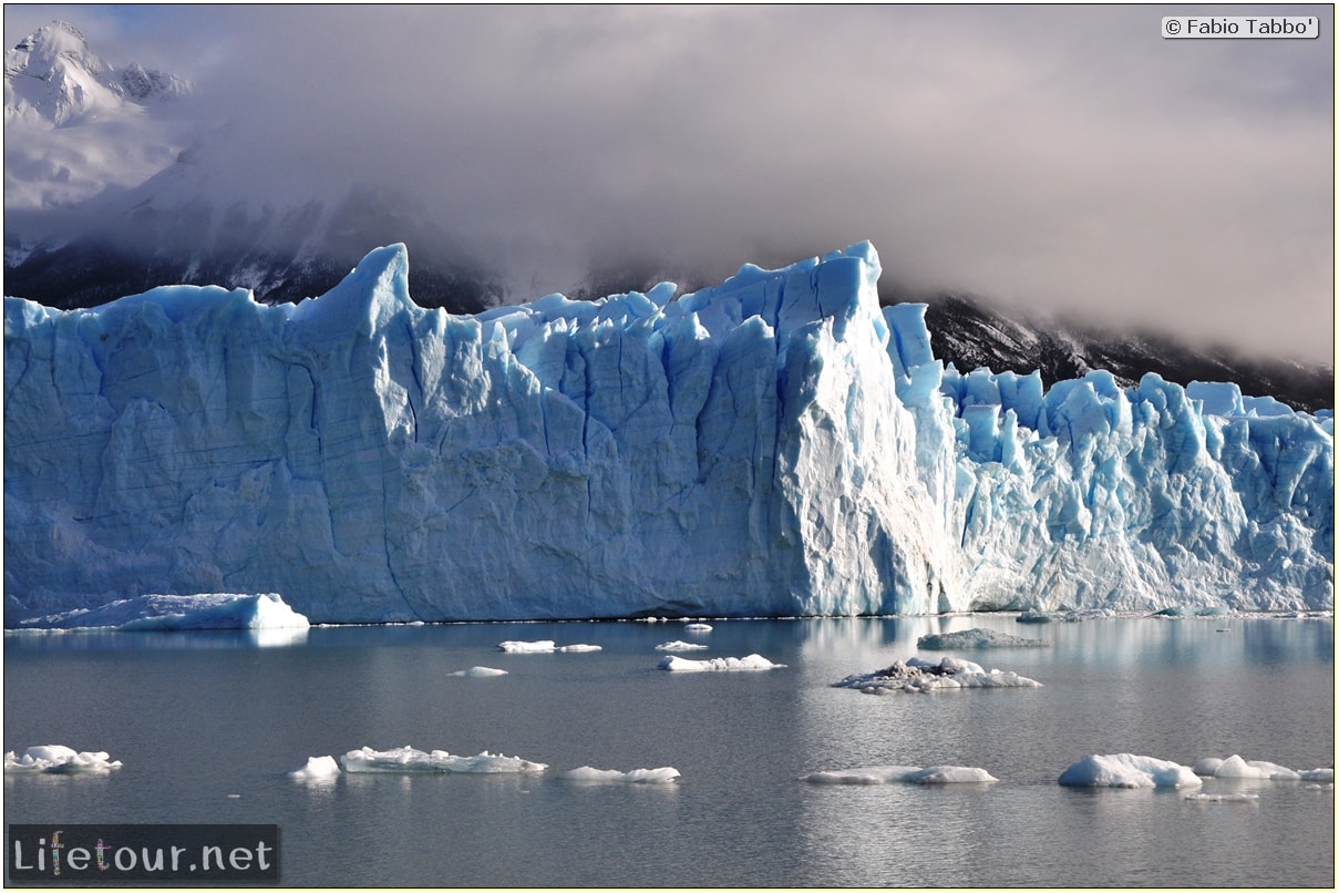 Glacier-Perito-Moreno-Southern-section-Hielo-y-Aventura-trekking-1-Bus-Boat-Trip-1006