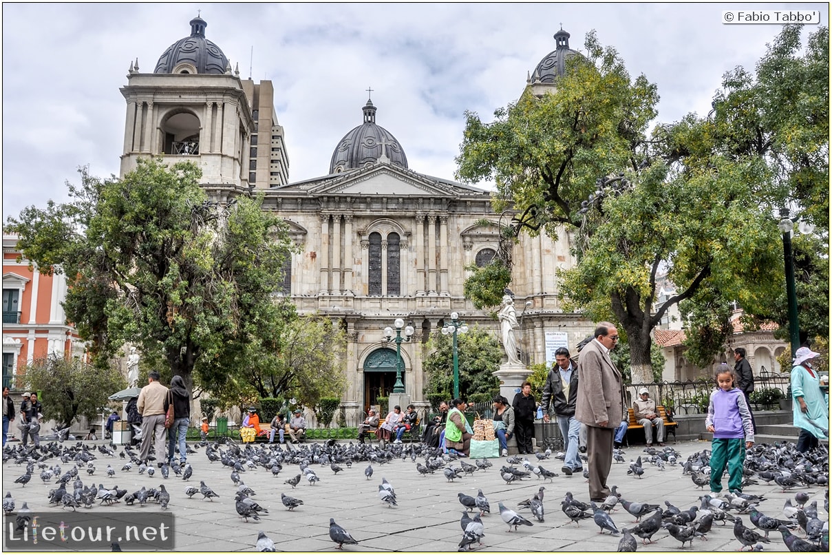 Fabio_s-LifeTour---Bolivia-(2015-March)---La-Paz---Plaza-Murillo---3414