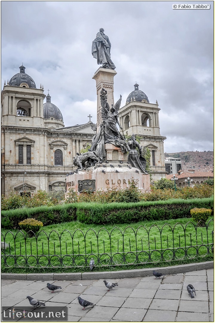 Fabio_s-LifeTour---Bolivia-(2015-March)---La-Paz---Plaza-Murillo---3559