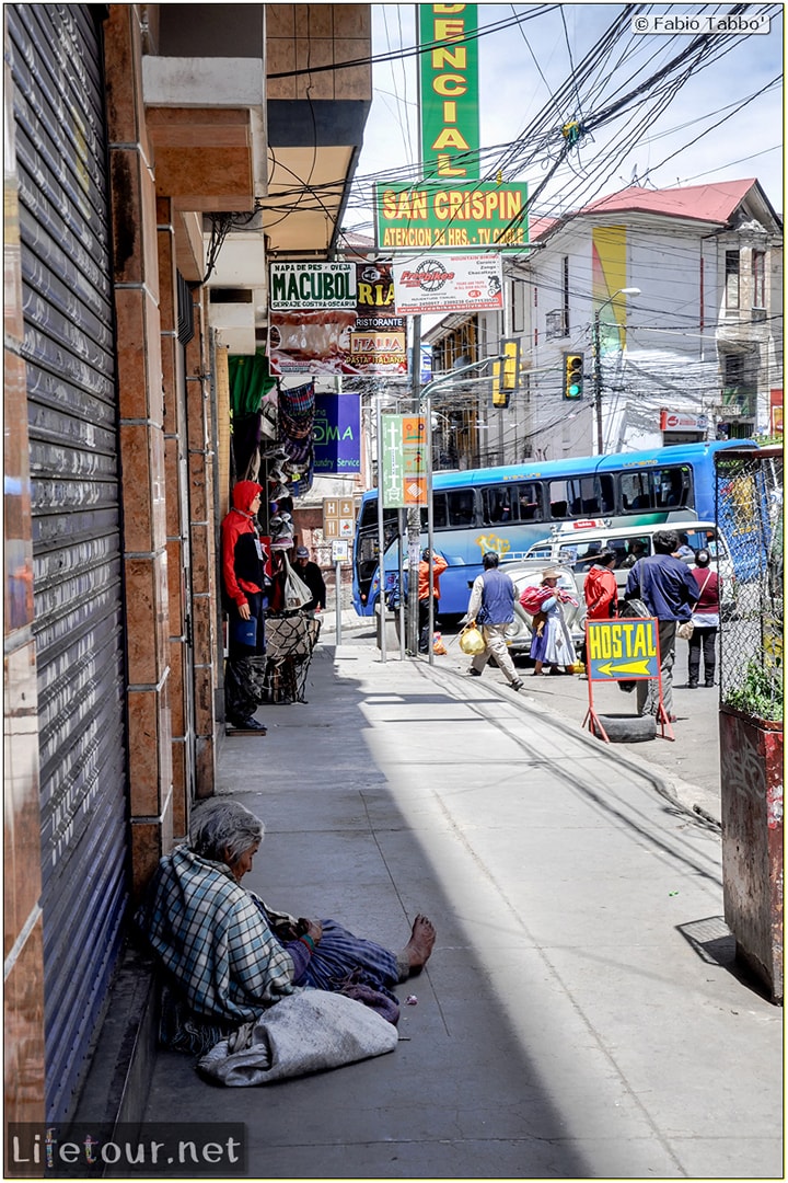 Fabio_s-LifeTour---Bolivia-(2015-March)---La-Paz---Witches-Market-(Mercado-de-las-Brujas)---6170