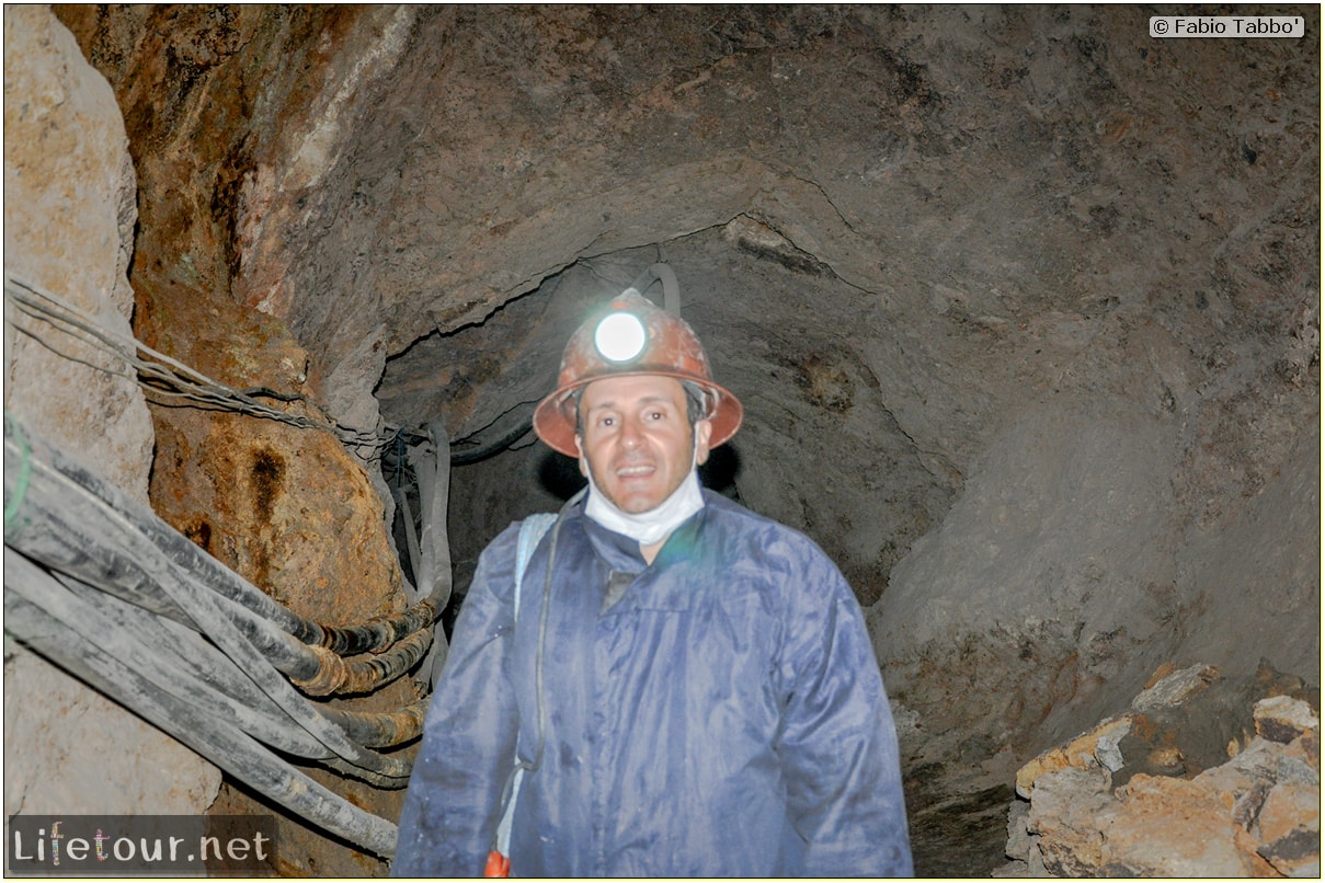 Fabio_s-LifeTour---Bolivia-(2015-March)---Potosi---mine---2.-Inside-the-mine-(welcome-to-hell)---4493-cover