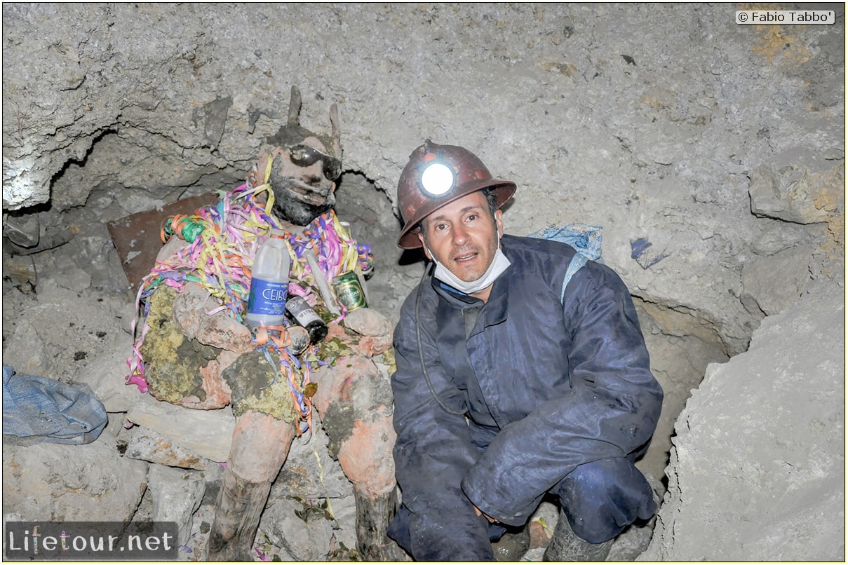 Fabio_s-LifeTour---Bolivia-(2015-March)---Potosi---mine---2.-Inside-the-mine-(welcome-to-hell)---5005