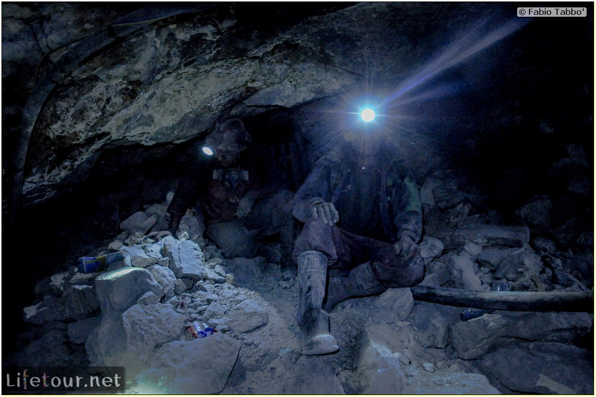 Fabio_s-LifeTour---Bolivia-(2015-March)---Potosi---mine---2.-Inside-the-mine-(welcome-to-hell)---5134