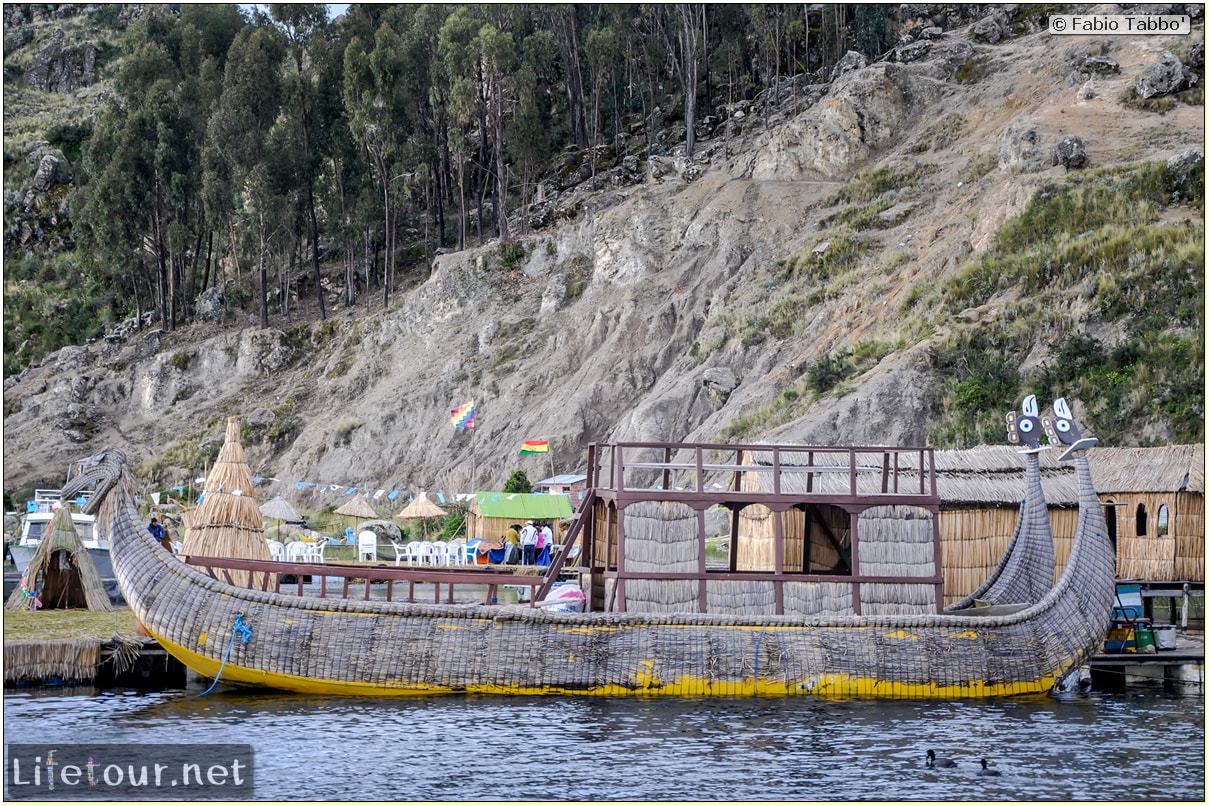 Fabio_s-LifeTour---Bolivia-(2015-March)---Titicaca---Titicaca-Lake---2.-Islas-flotantes---9622