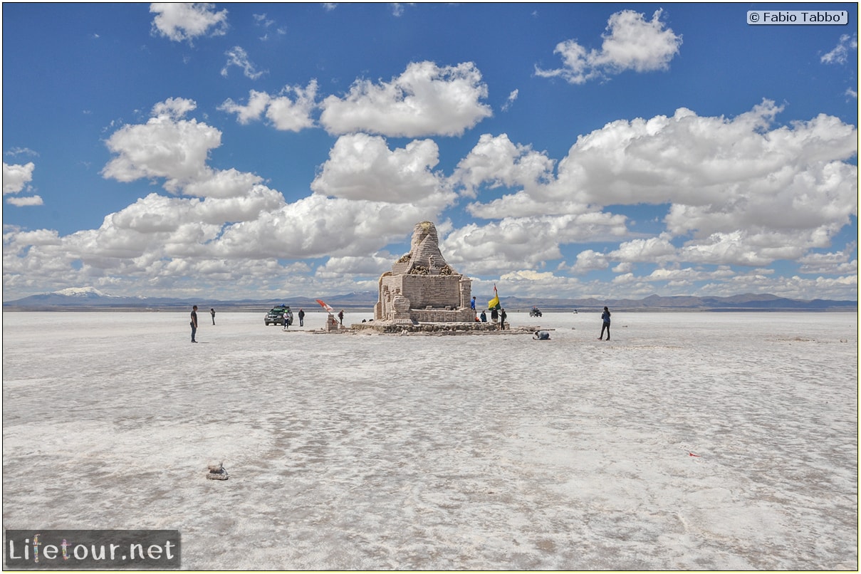 Fabio_s-LifeTour---Bolivia-(2015-March)---Ujuni---Salar-de-Ujuni---2--Paris-Dakar-refuge---9221-cover