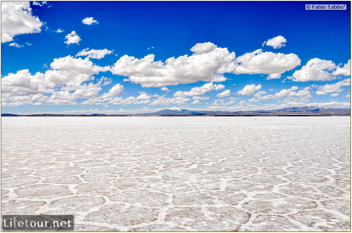 Fabio_s-LifeTour---Bolivia-(2015-March)---Ujuni---Salar-de-Ujuni---3--erratic-trekking---10392