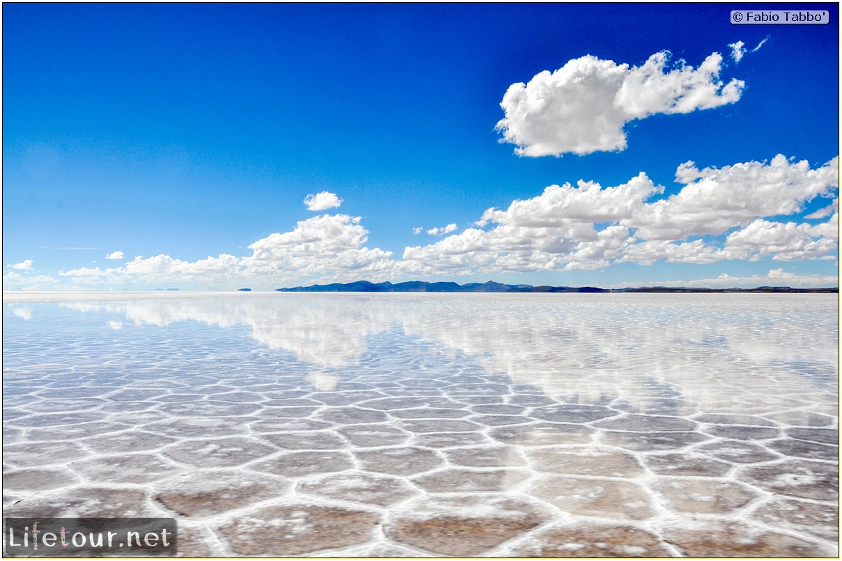 Fabio_s-LifeTour---Bolivia-(2015-March)---Ujuni---Salar-de-Ujuni---3--erratic-trekking---10760