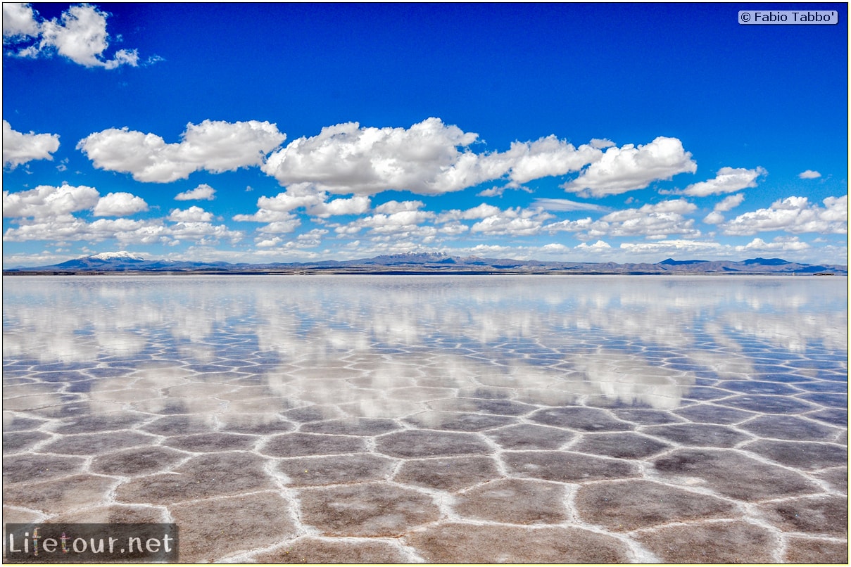 Fabio_s-LifeTour---Bolivia-(2015-March)---Ujuni---Salar-de-Ujuni---3--erratic-trekking---10820