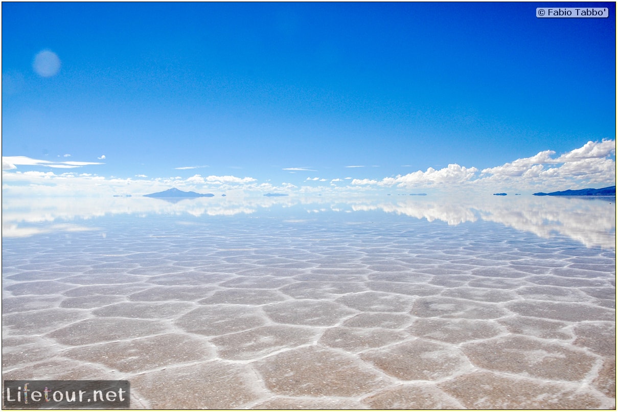 Fabio_s-LifeTour---Bolivia-(2015-March)---Ujuni---Salar-de-Ujuni---3--erratic-trekking---10971