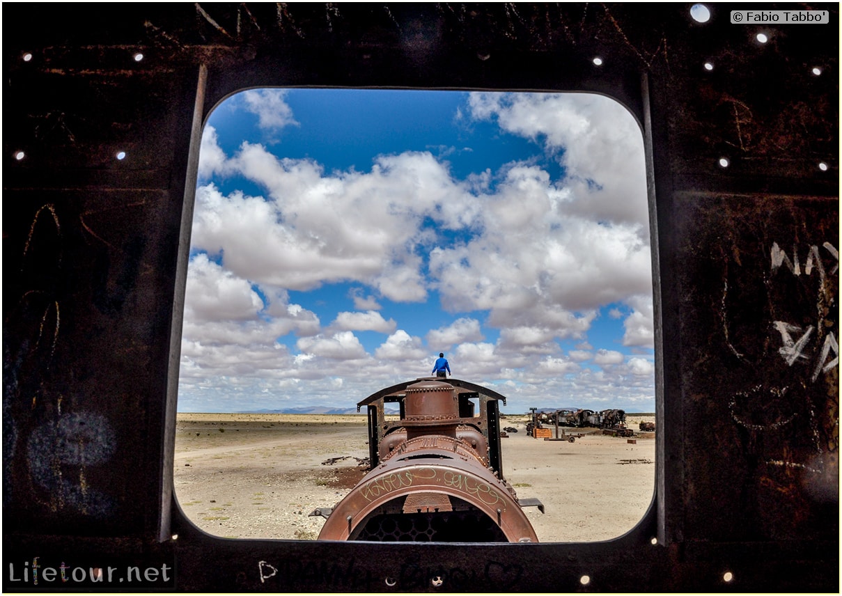 Fabio_s-LifeTour---Bolivia-(2015-March)---Ujuni---Ujuni-Train-Graveyard---3859-cover