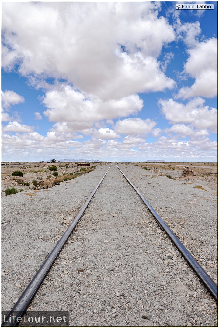 Fabio_s-LifeTour---Bolivia-(2015-March)---Ujuni---Ujuni-Train-Graveyard---4406-cover