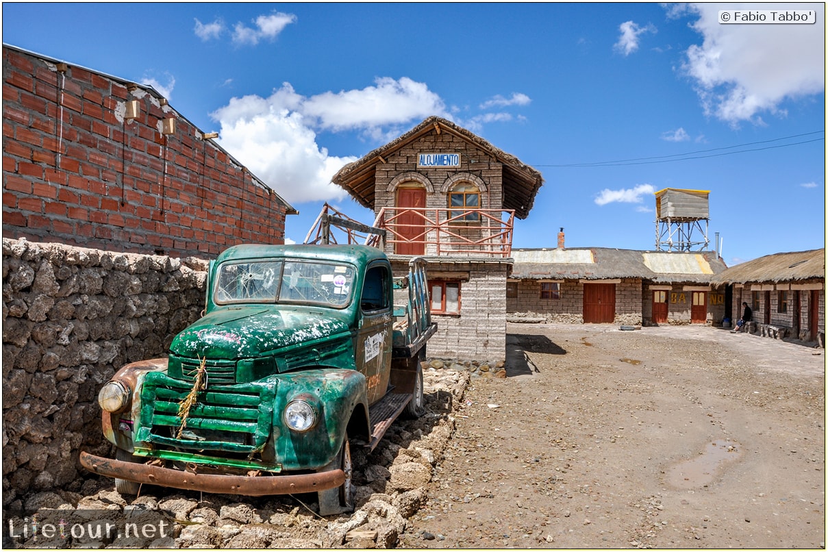 Fabio_s-LifeTour---Bolivia-(2015-March)---Ujuni---city---4877-cover