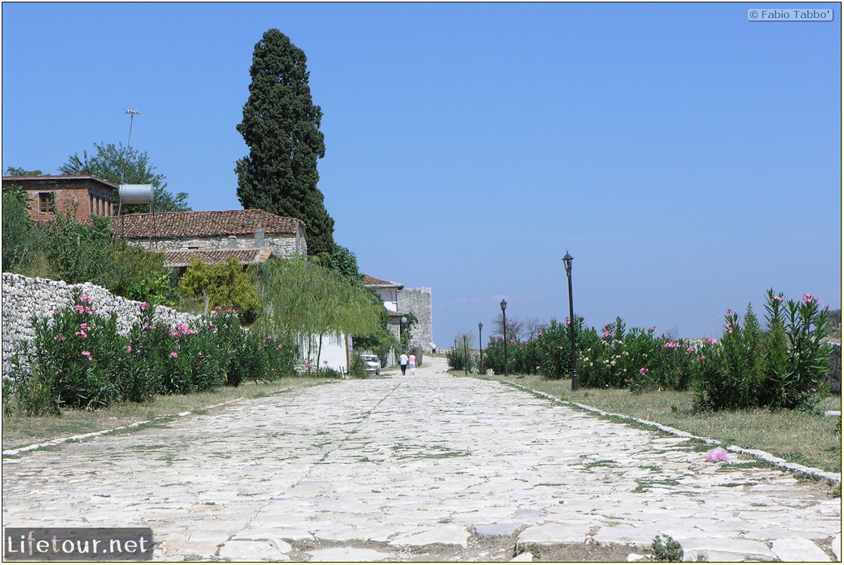 Fabios-LifeTour-Albania-2005-August-Berat-Berat-City-20040-2