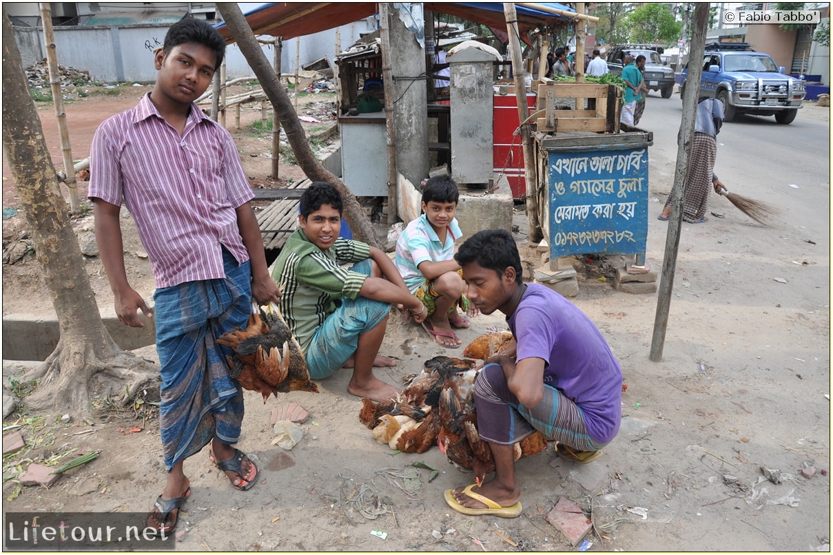 Fabios-LifeTour-Bangladesh-2014-May-Dacca-City-life-10821-cover-1