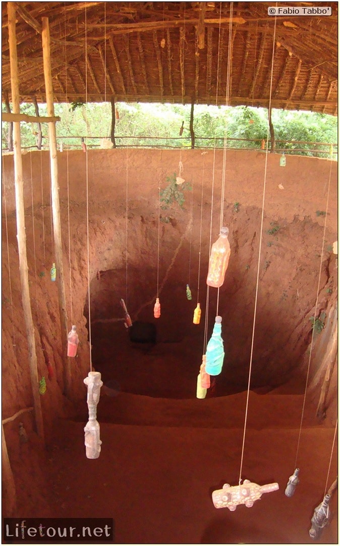 Fabio's LifeTour - Benin (2013 May) - Abomey - Bohicon subterranean village - 1544