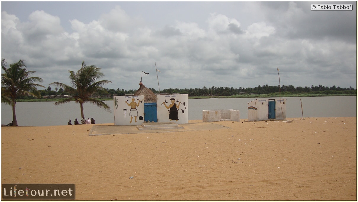 Fabio's LifeTour - Benin (2013 May) - Grand Popo - Comptoirs Coloniaux de Gbecon (ghost town) - 1413