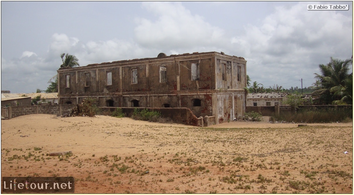 Fabio's LifeTour - Benin (2013 May) - Grand Popo - Comptoirs Coloniaux de Gbecon (ghost town) - 1418 cover