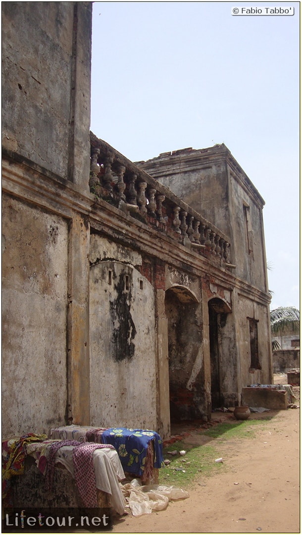 Fabio's LifeTour - Benin (2013 May) - Grand Popo - Comptoirs Coloniaux de Gbecon (ghost town) - 1422