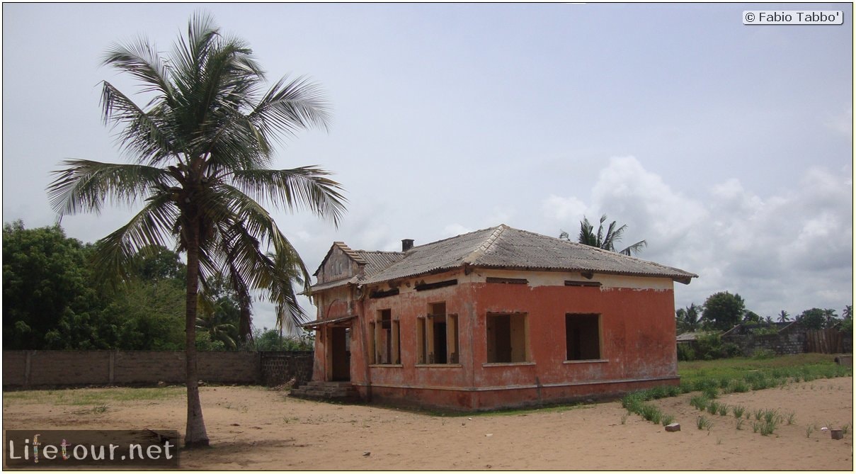 Fabio's LifeTour - Benin (2013 May) - Grand Popo - Comptoirs Coloniaux de Gbecon (ghost town) - 1429 cover