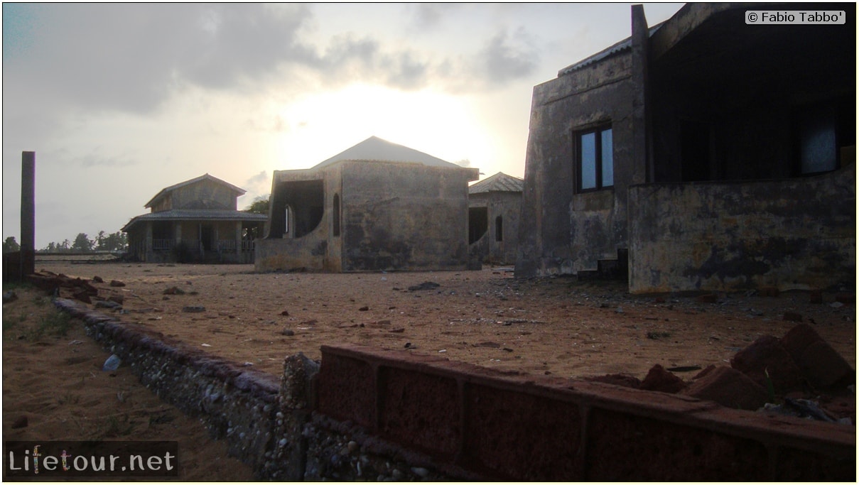 Fabios-LifeTour-Benin-2013-May-Ouidah-Porte-du-Non-Retour-1451