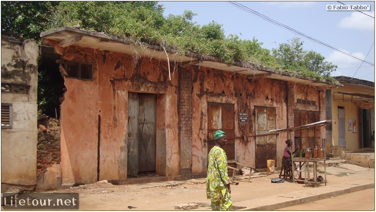 Fabio's LifeTour - Benin (2013 May) - Porto Novo - City center - 1525 cover