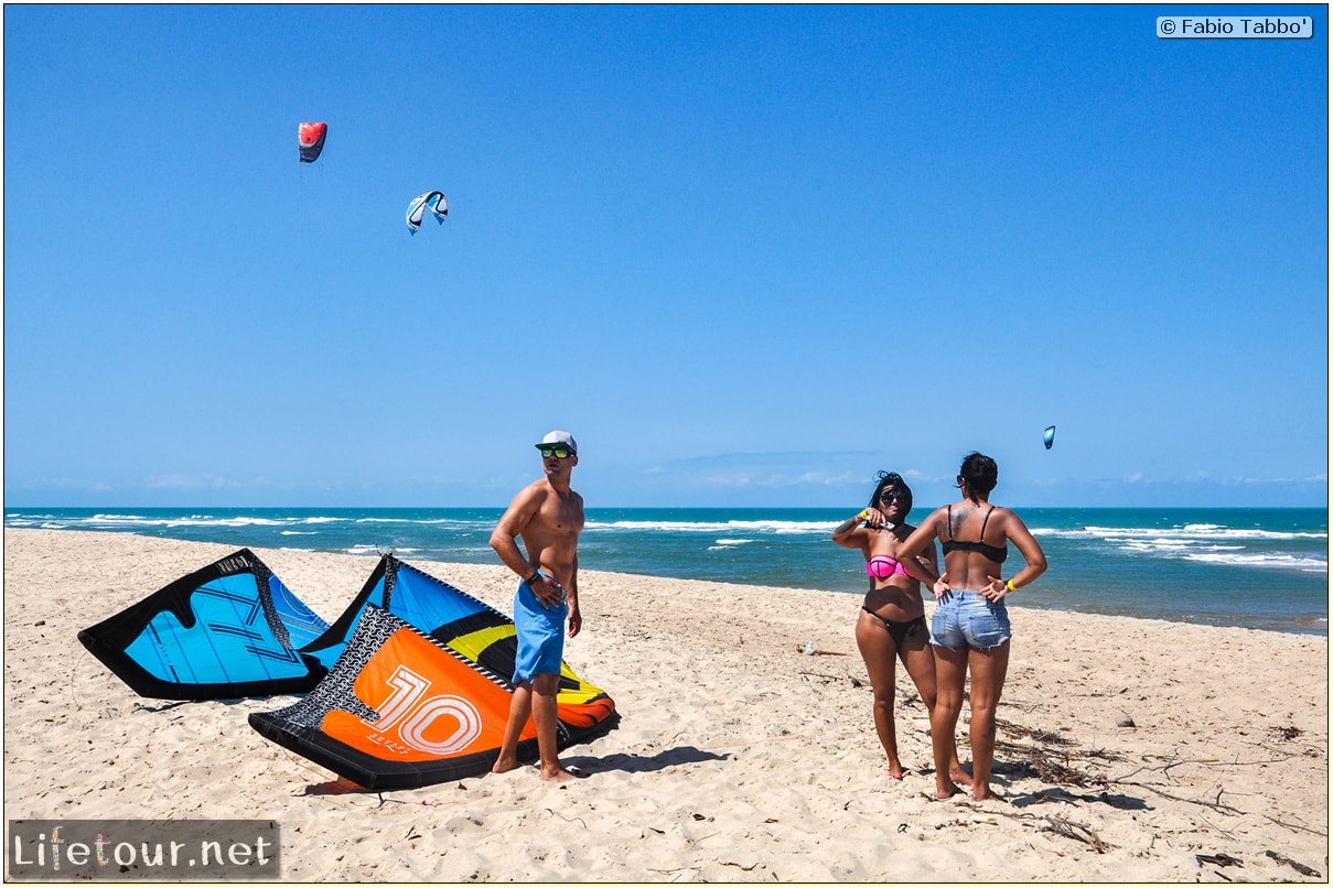 Fabio's LifeTour - Brazil (2015 April-June and October) - Fortaleza - Kite-surfing Beach cofeco - 3857