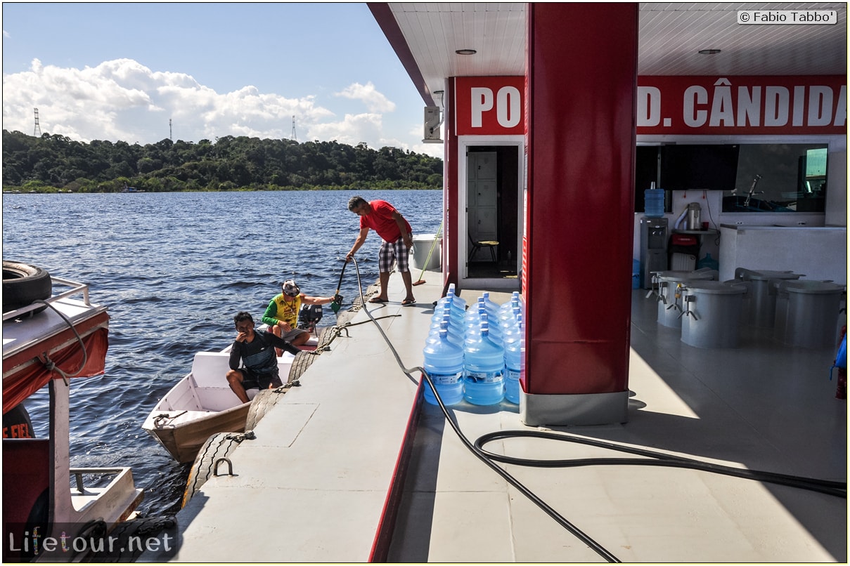 Fabio's LifeTour - Brazil (2015 April-June and October) - Manaus - Amazon Jungle - Fuel stations on the Amazon river - 10688
