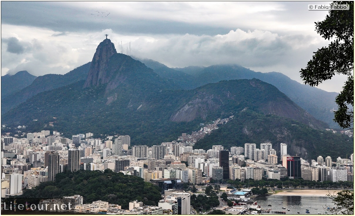 Rio De Janeiro - Trilha Do P¦o De Açúcar - 2- panoramic views on first station - 1033