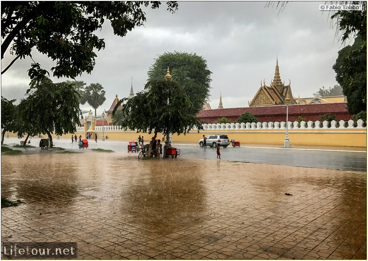 Fabio_s-LifeTour---Cambodia-(2017-July-August)---Phnom-Penh---Royal-Palace---Exterior---18276