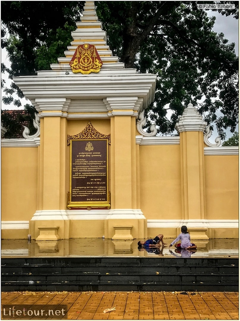 Fabio_s-LifeTour---Cambodia-(2017-July-August)---Phnom-Penh---Royal-Palace---Exterior---18278