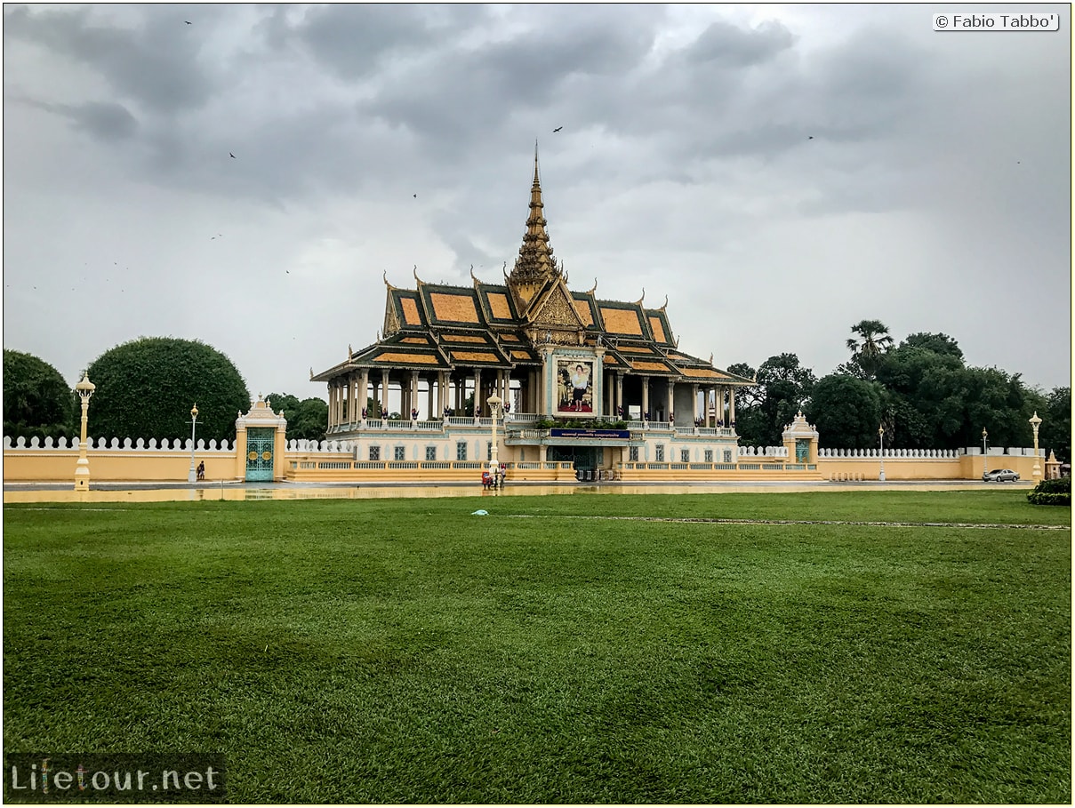 Fabio_s-LifeTour---Cambodia-(2017-July-August)---Phnom-Penh---Royal-Palace---Exterior---18279