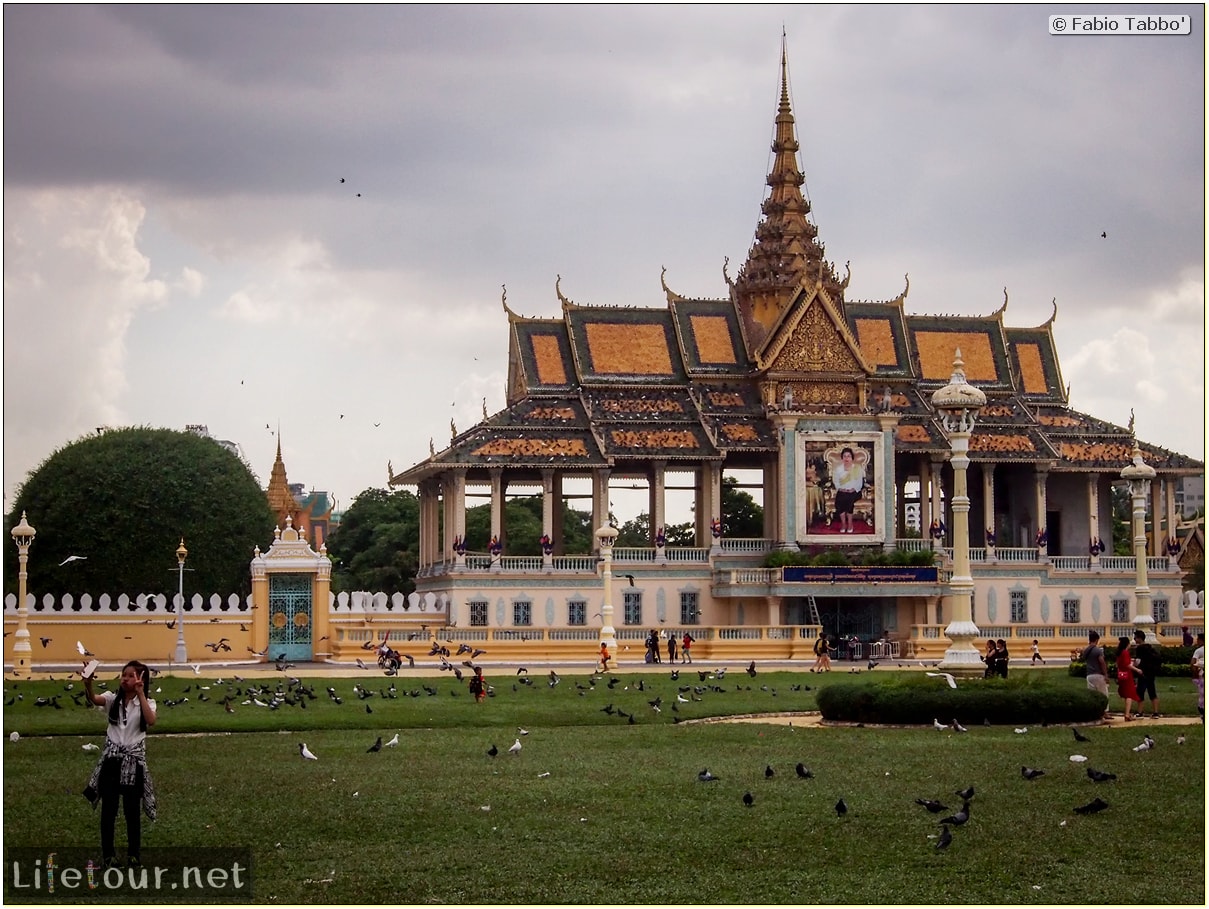 Fabio_s-LifeTour---Cambodia-(2017-July-August)---Phnom-Penh---Royal-Palace---Exterior---20092-cover