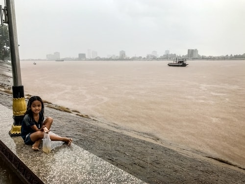 Fabio_s-LifeTour---Cambodia-(2017-July-August)---Phnom-Penh---Sisowath-Quay---18291-cover