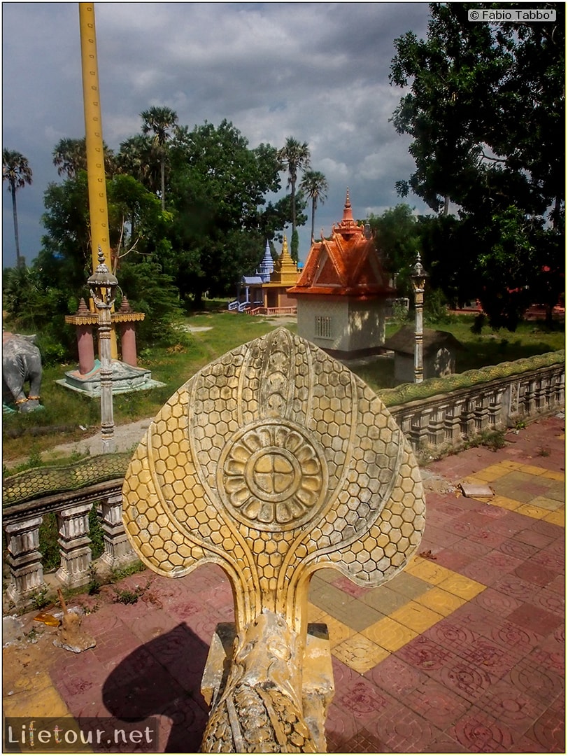 Fabio_s-LifeTour---Cambodia-(2017-July-August)---Phnom-Penh---Wat-Choeung-Ek-(Choeung-Ek-Pagoda)---20158