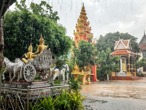 Fabio_s-LifeTour---Cambodia-(2017-July-August)---Phnom-Penh---Wat-Ounalom---18296-cover