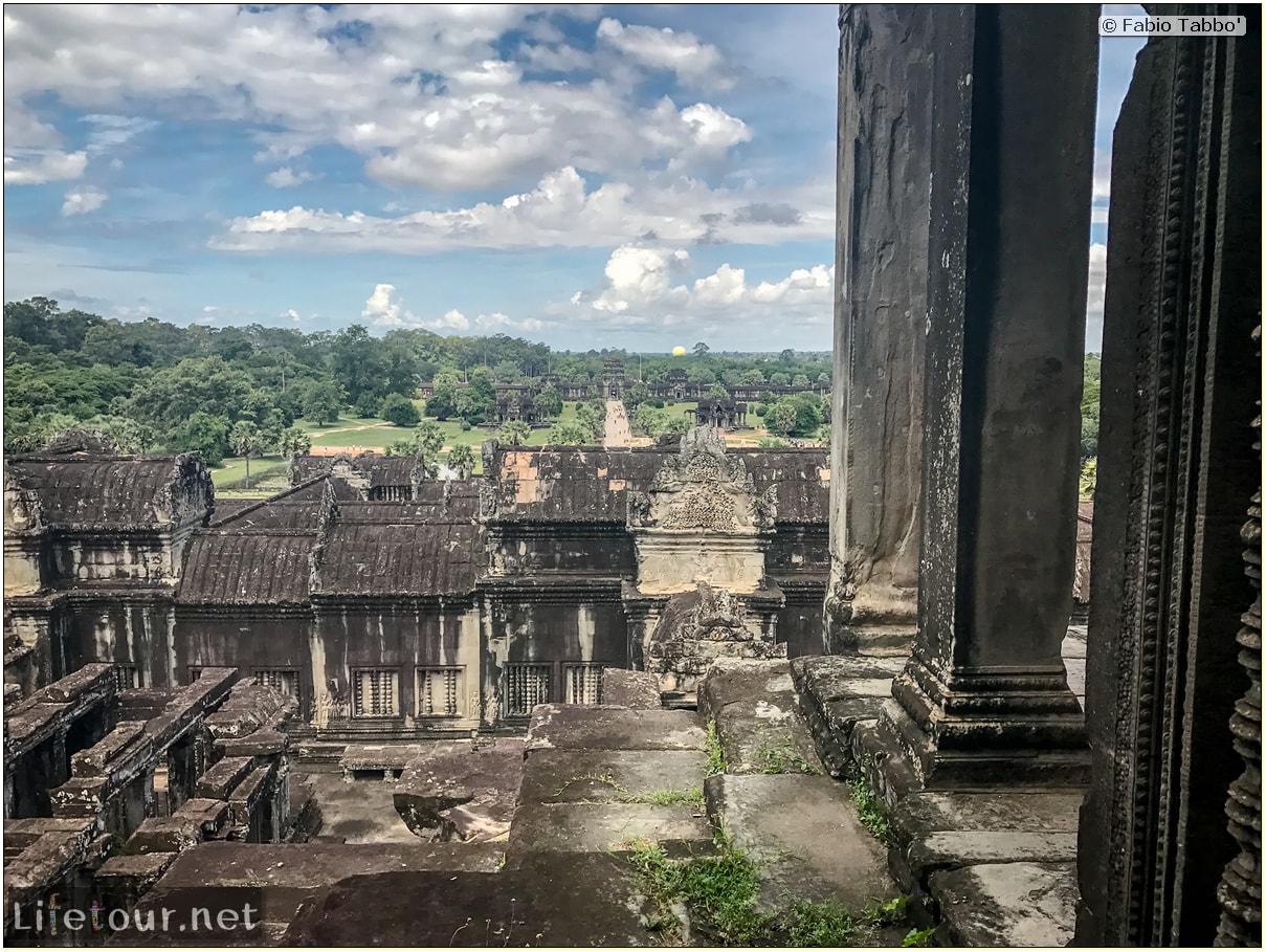 Fabio_s-LifeTour---Cambodia-(2017-July-August)---Siem-Reap-(Angkor)---Angkor-temples---Angkor-Wat---Bakan-temple---18571