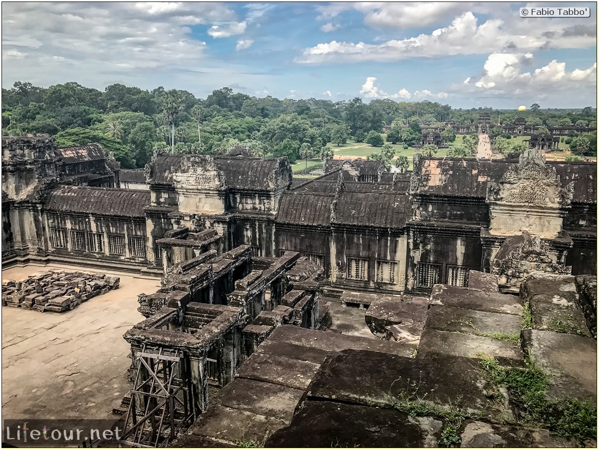 Fabio_s-LifeTour---Cambodia-(2017-July-August)---Siem-Reap-(Angkor)---Angkor-temples---Angkor-Wat---Bakan-temple---18572