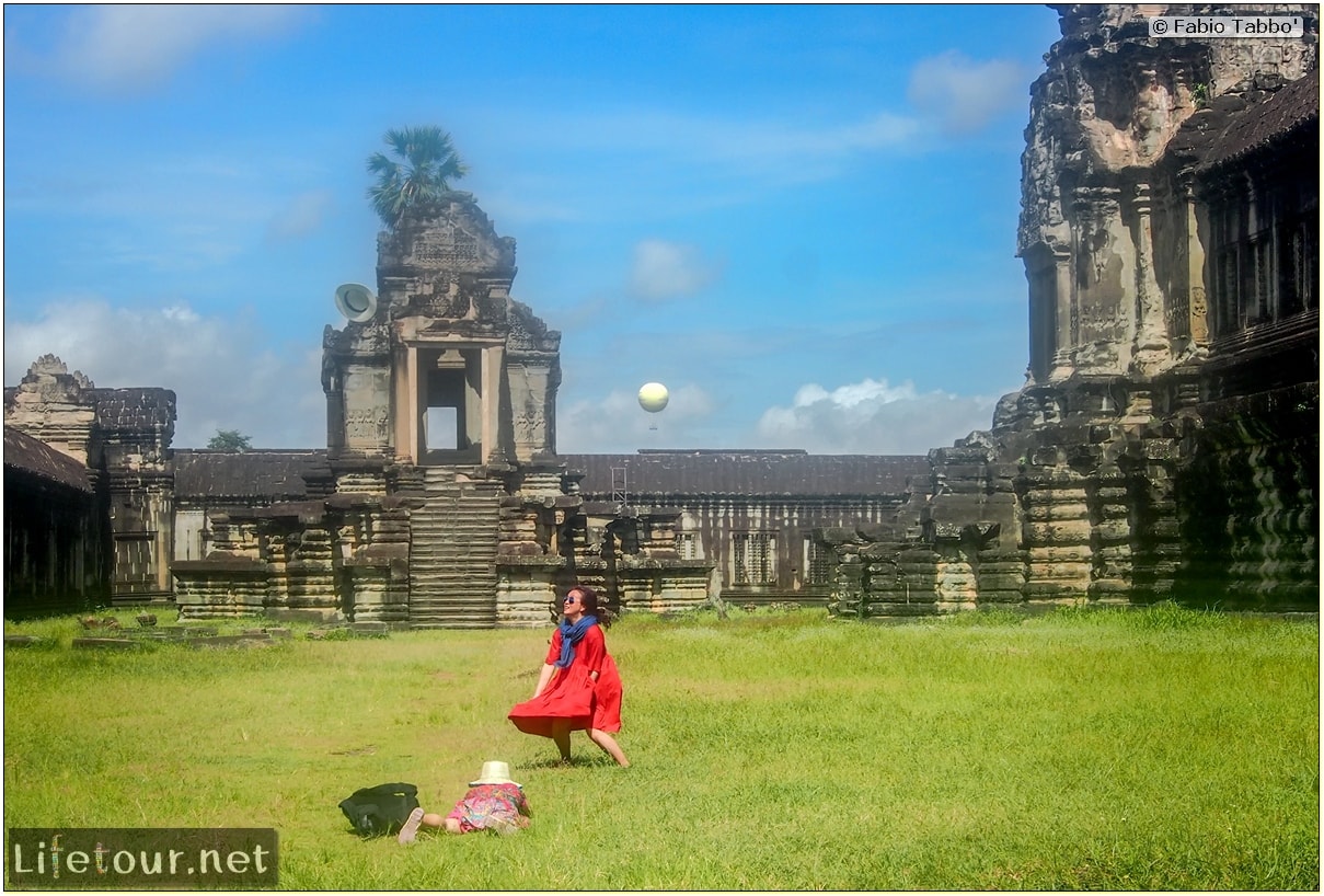Fabio_s-LifeTour---Cambodia-(2017-July-August)---Siem-Reap-(Angkor)---Angkor-temples---Angkor-Wat---Other-pictures-Angkor-Wat---20231-cover